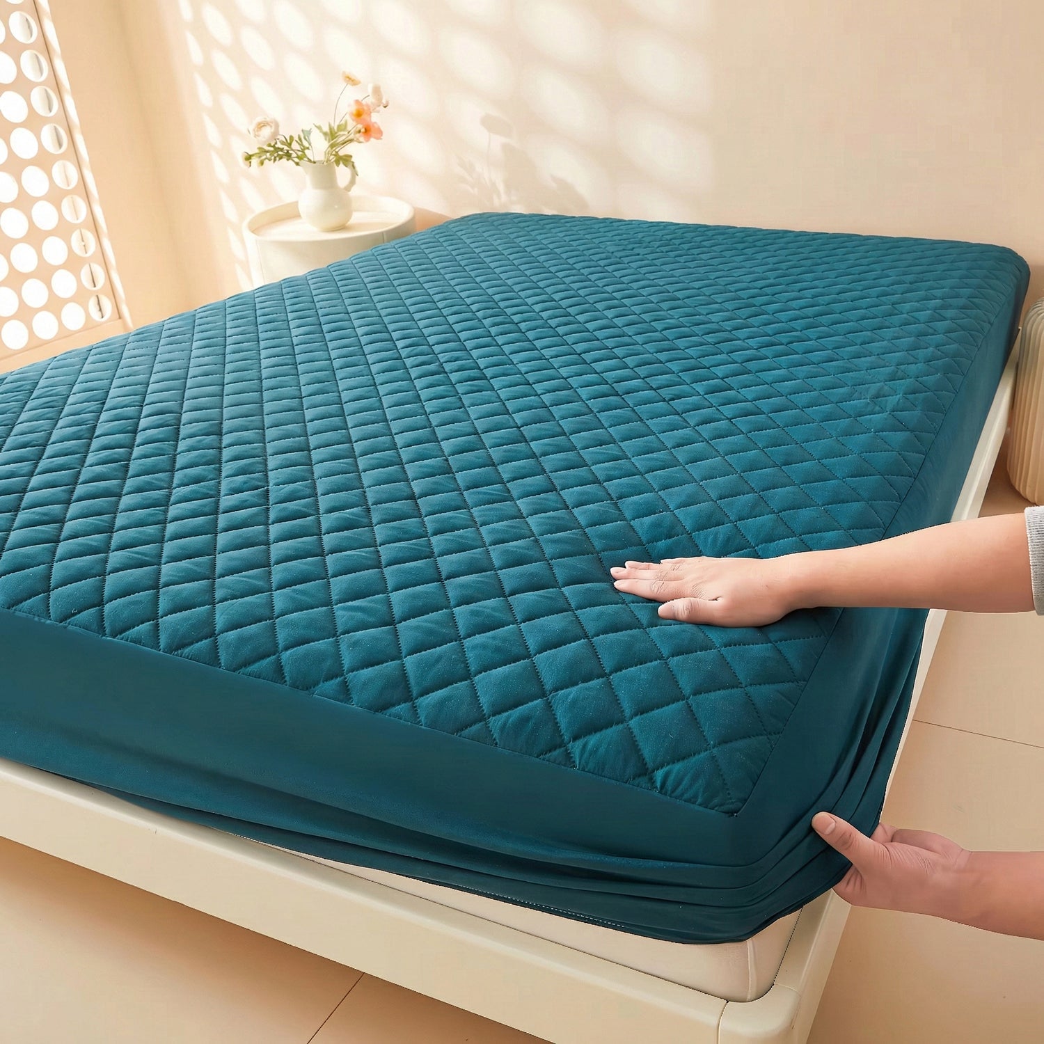 LaxProfi Waterproof Mattress Protector Quilted Breathable Noiseless TPU Barrier